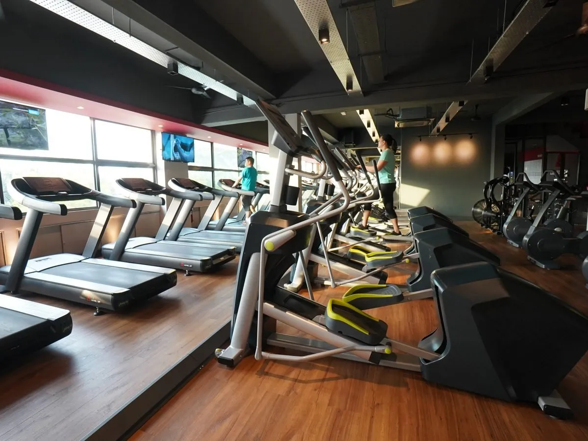 Cardio by the window at Level Up Fitness Town Square
