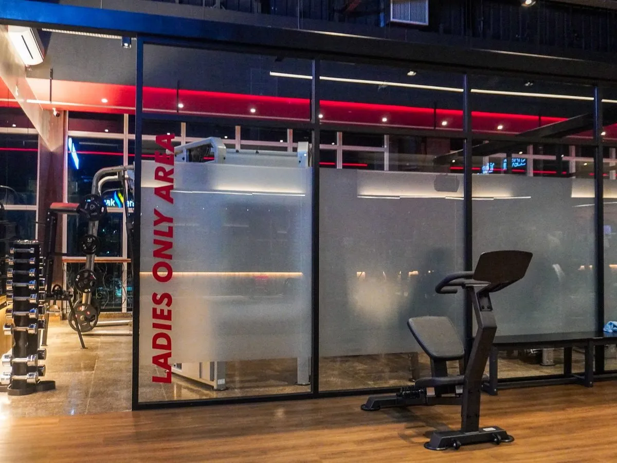 Ladies-only area at Level Up Fitness Saberkas