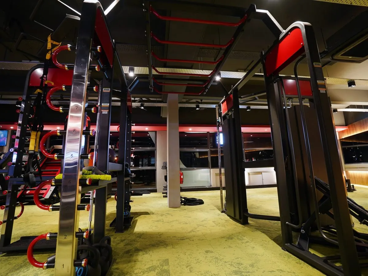 Functional rig on turf at Level Up Fitness Town Square