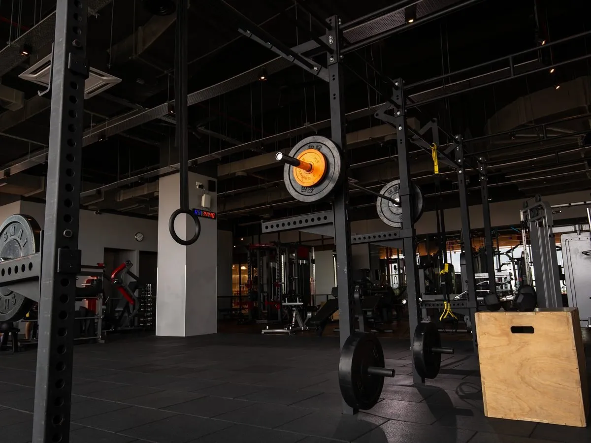 Functional rig at Level Up Fitness AEON Mall